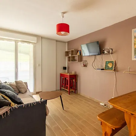 Le Jardin De L'you Apartment *